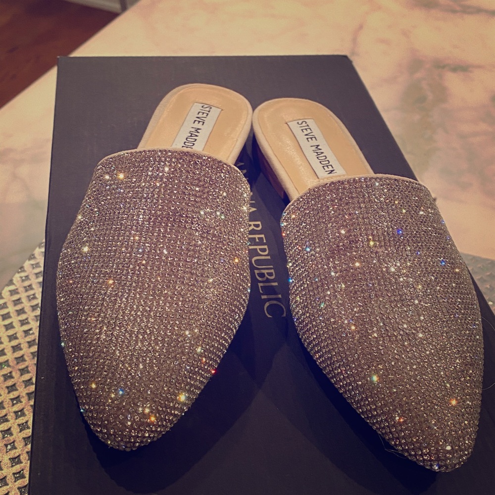 PRICE DROP. Steve Madden Mules